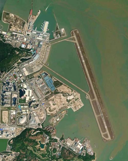 2025澳门天天开好彩免费和美客机降落滑出跑道与美客机降落滑出跑道视频